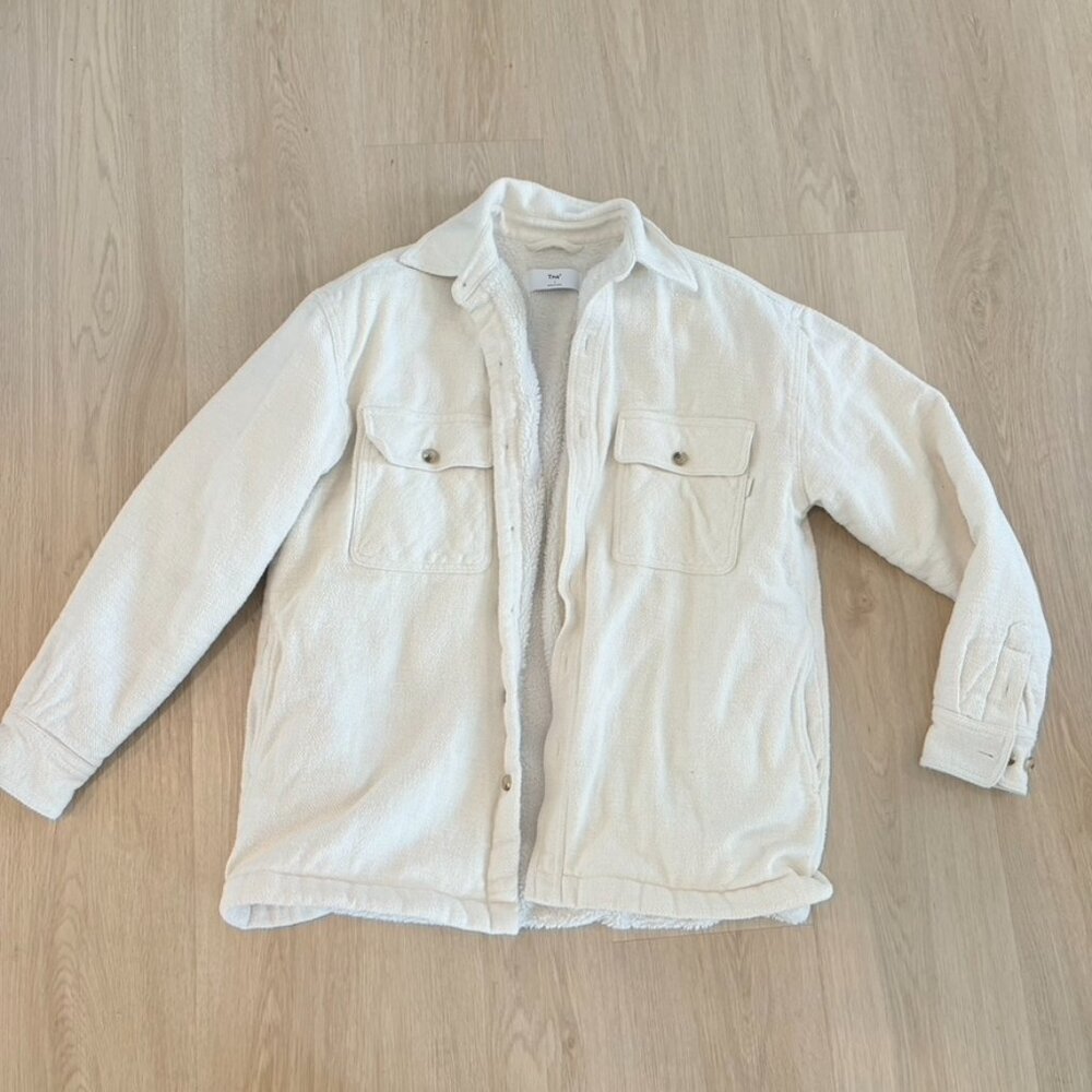 Aritzia Tna Cozy Boyfriend fleece lined super soft button up Cream size 1 - Picture 1 of 7